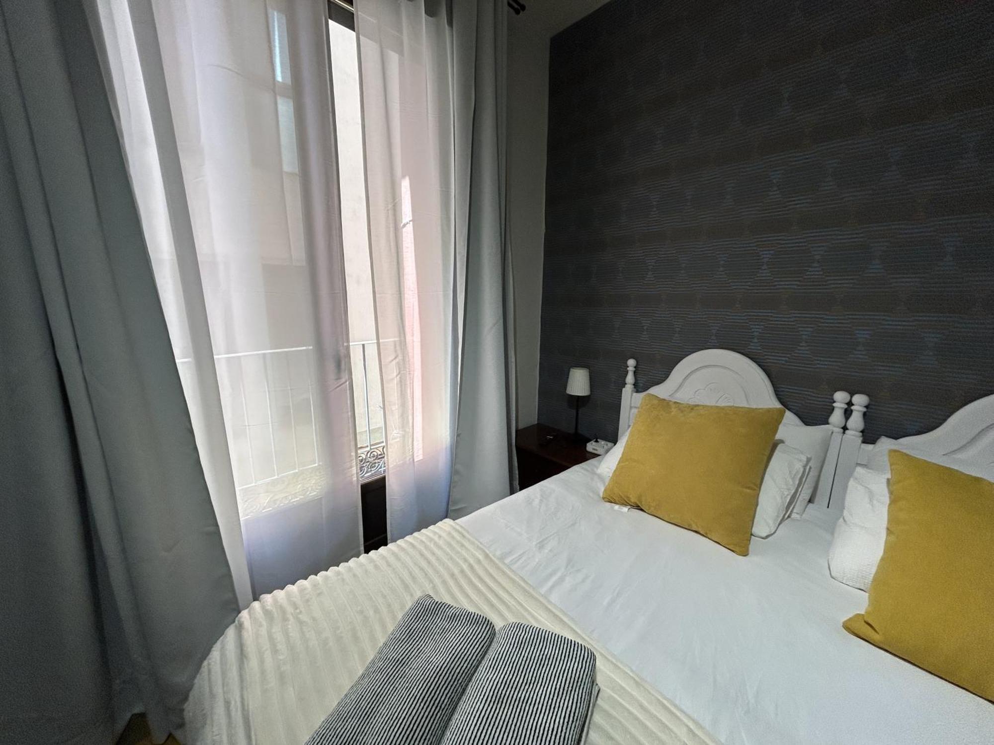 Casa Cedrohistoria Y Confort Con Parking Gratuito Zaragoza Dış mekan fotoğraf